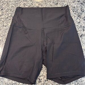 Lululemon Athletica grid texture biker short
